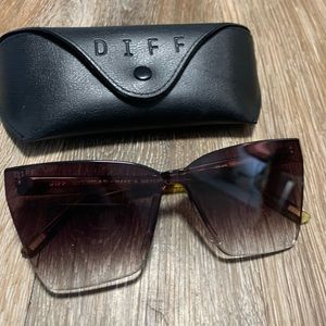 Diff Eyewear Sunglasses (Goldie)